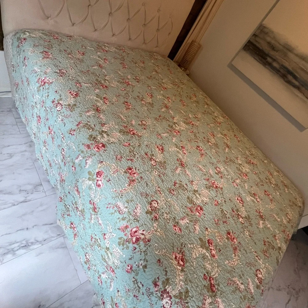 Reversible King Quilt Like New: Light Teal Floral & Stripe Reversible Quilt